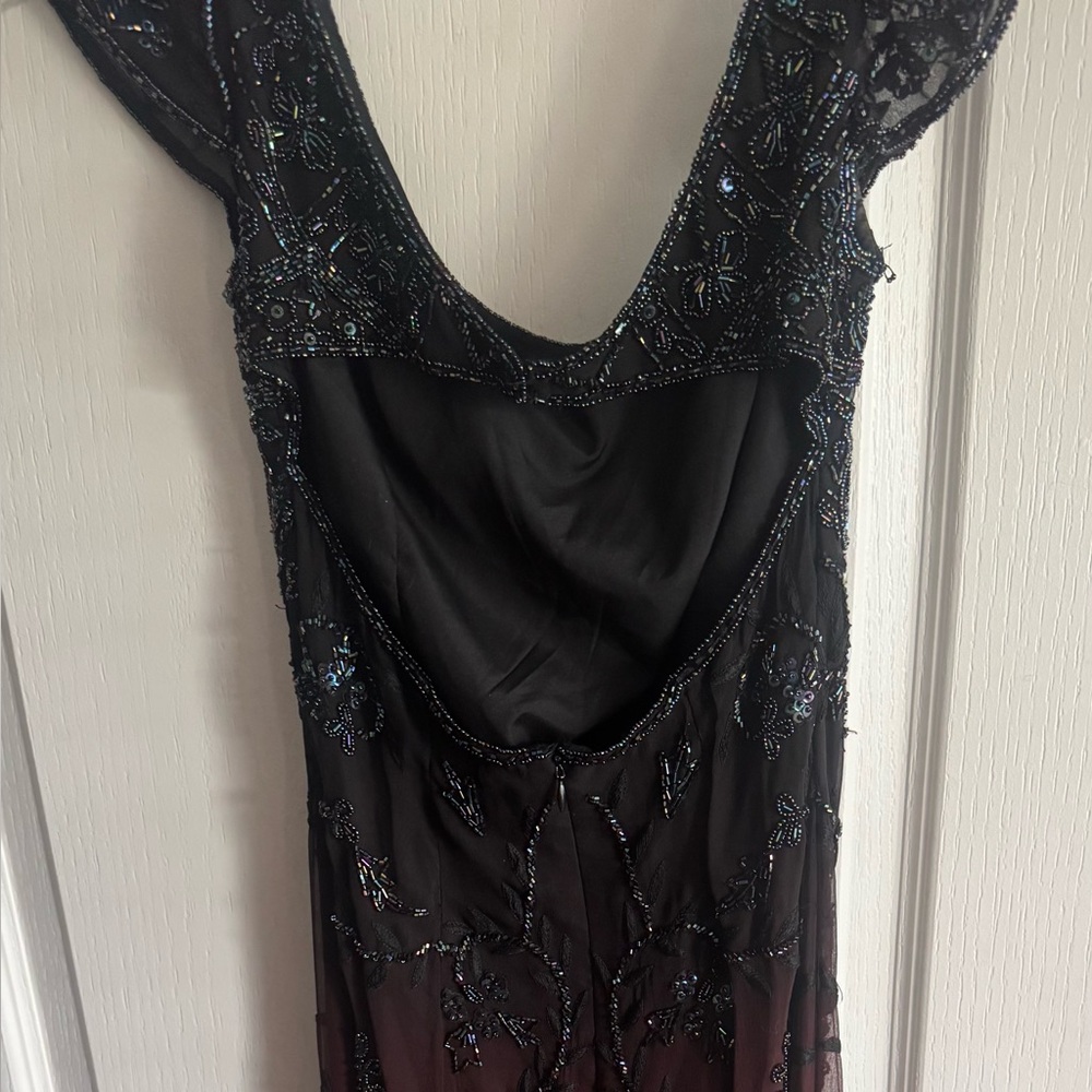 Elegant Black and Red Beaded Evening Dress - Picture 4 of 11